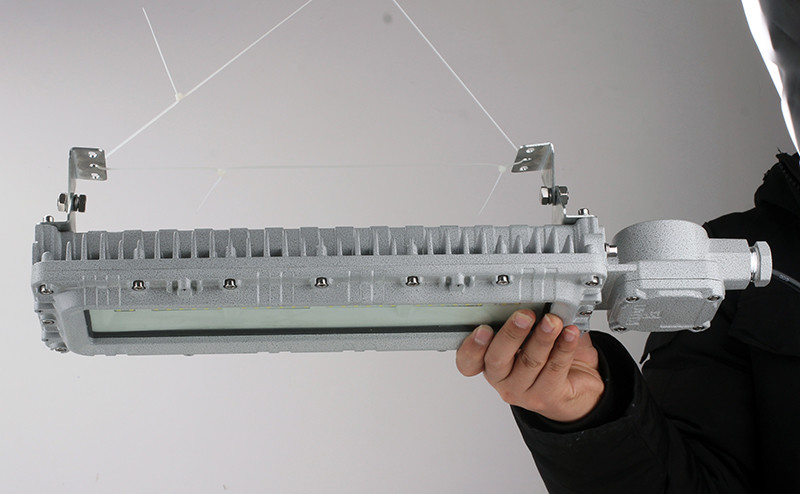 eksplosionssikkert lineært lys bpy96-ii-9